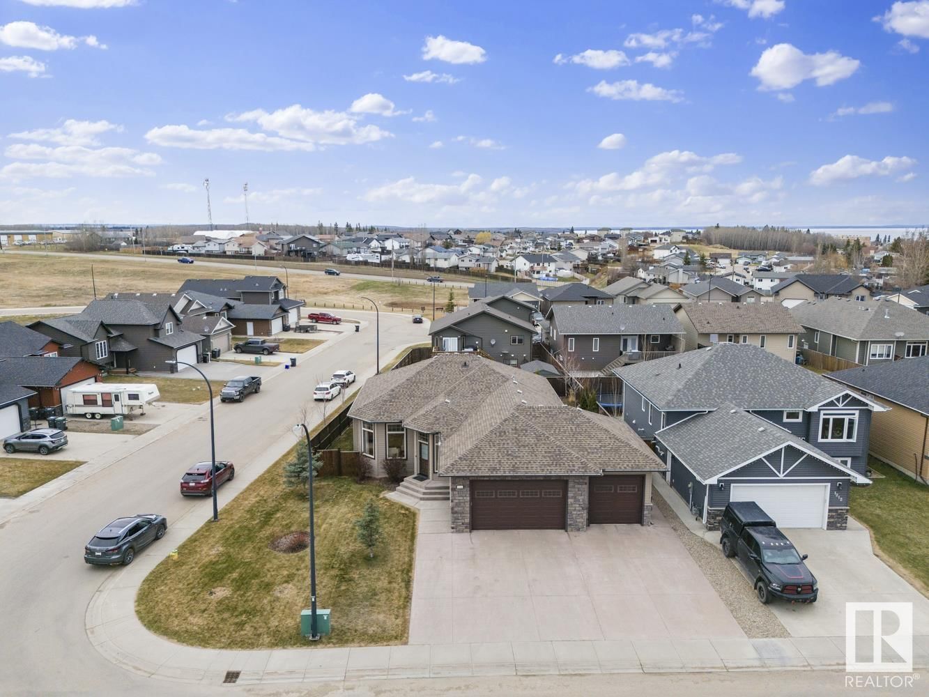 1214 18 AV Image 9