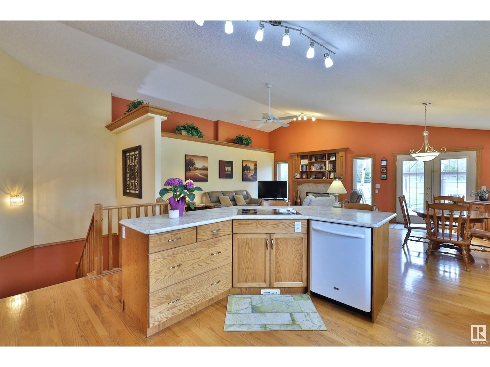 5302 32 ST Image 12