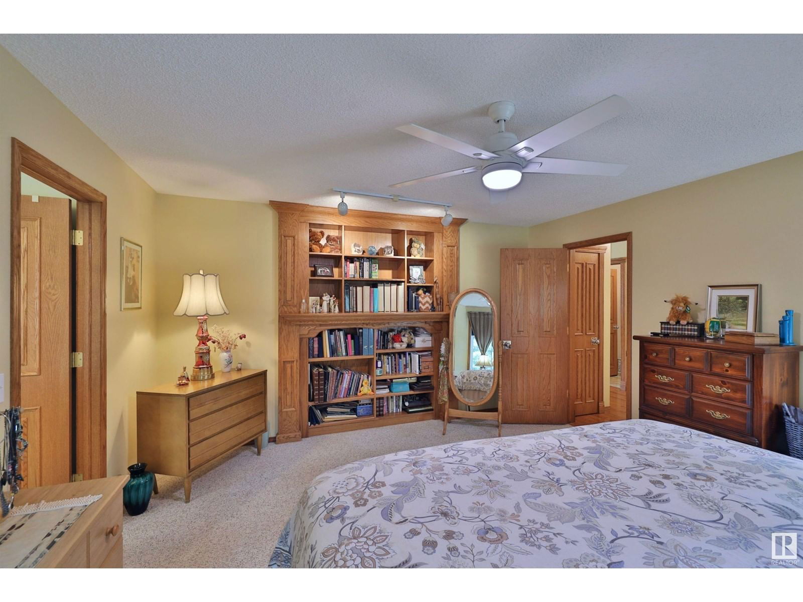 5302 32 ST Image 23