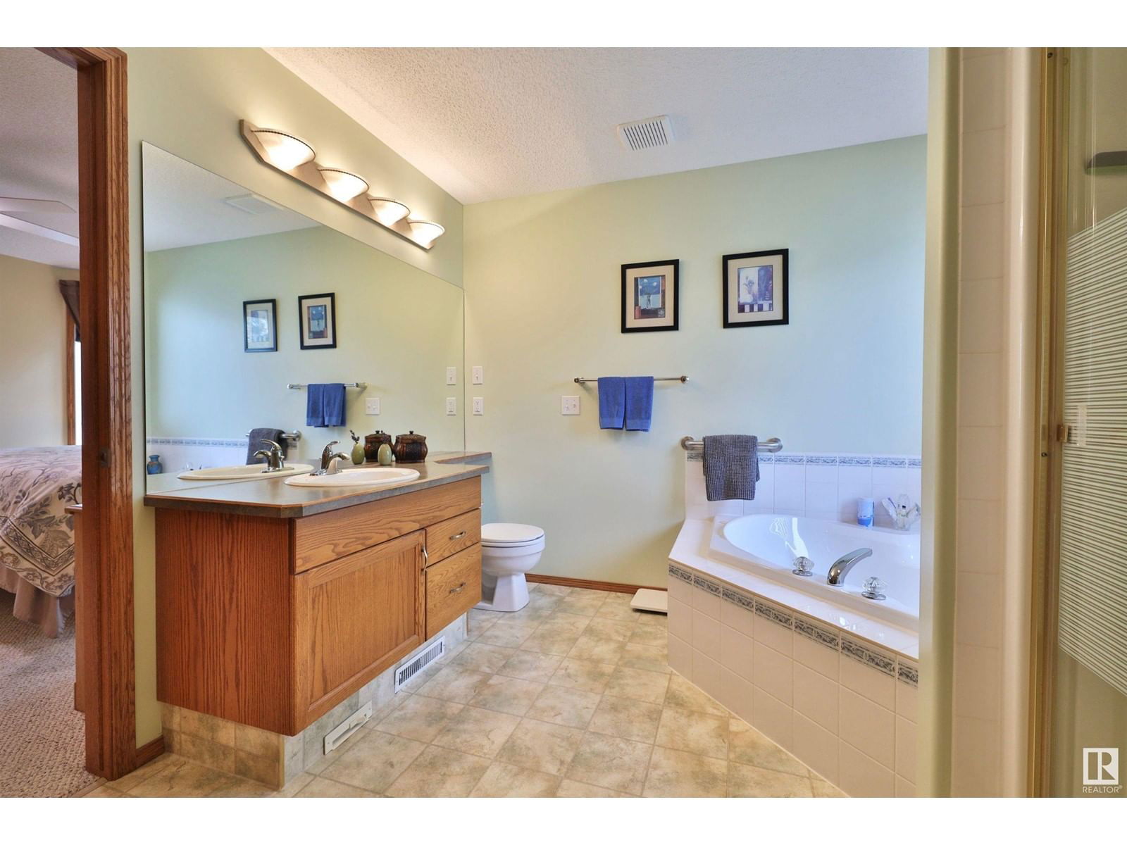 5302 32 ST Image 26