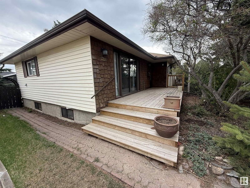 5711 95 Av Edmonton, Alberta
