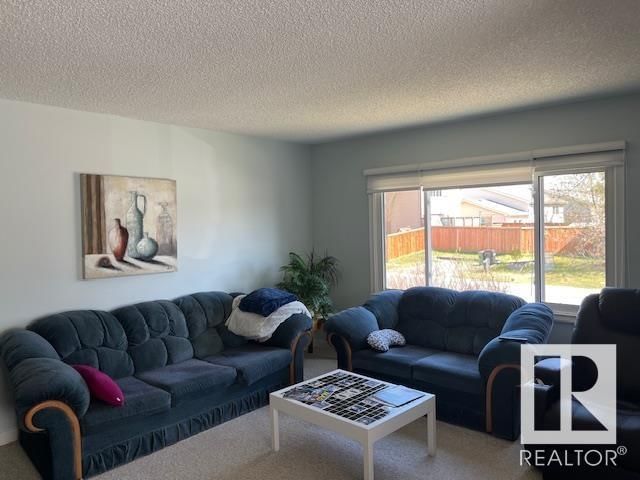 3316 46 ST Image 15
