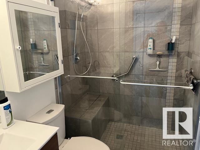 3316 46 ST Image 21