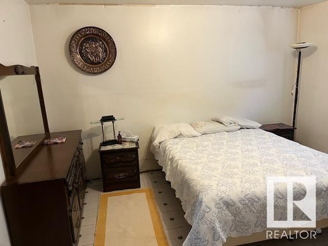 3316 46 ST Image 32