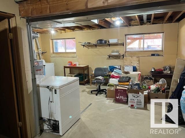 3316 46 ST Image 34