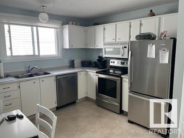3316 46 ST Image 9