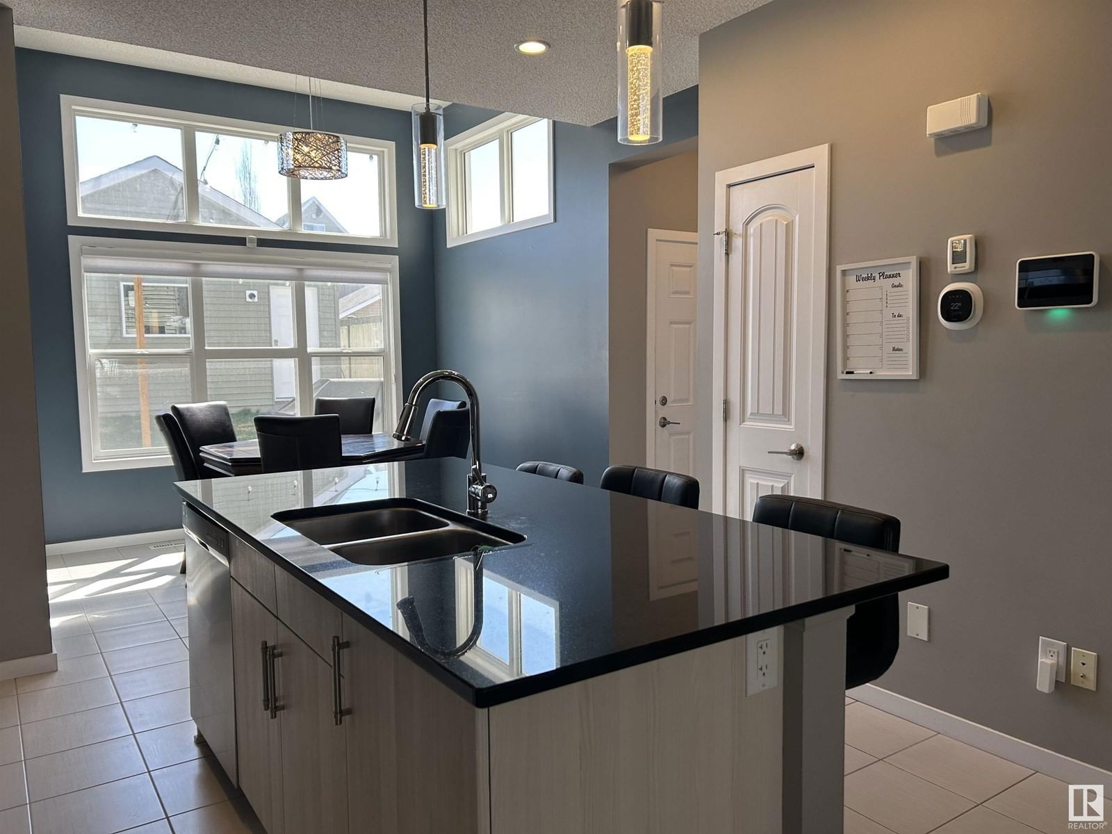 SW - 2227 78 ST Image 12