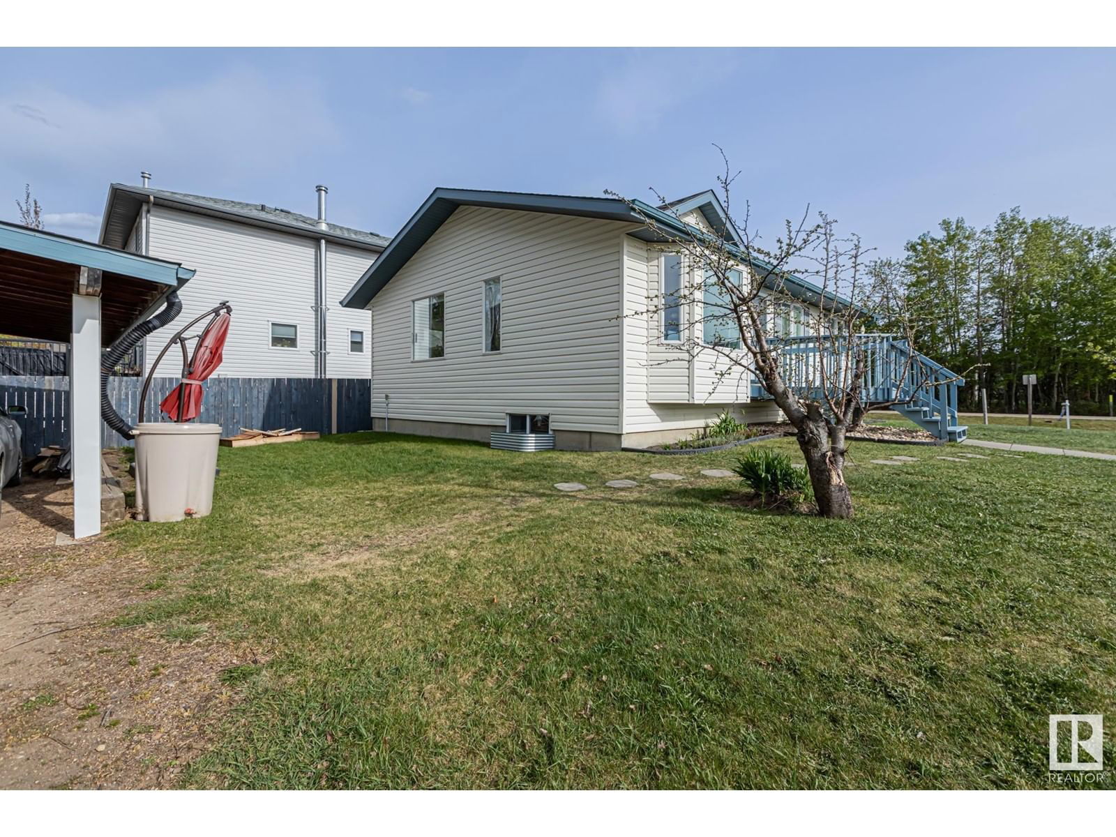 430 ST. JOHN ST Image 12