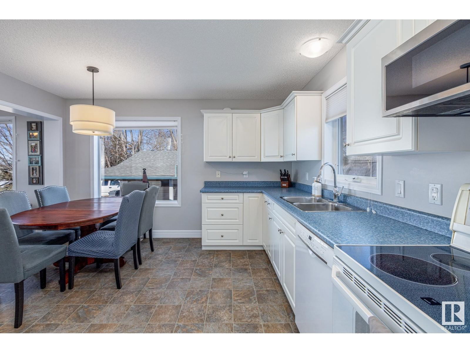 430 ST. JOHN ST Image 25