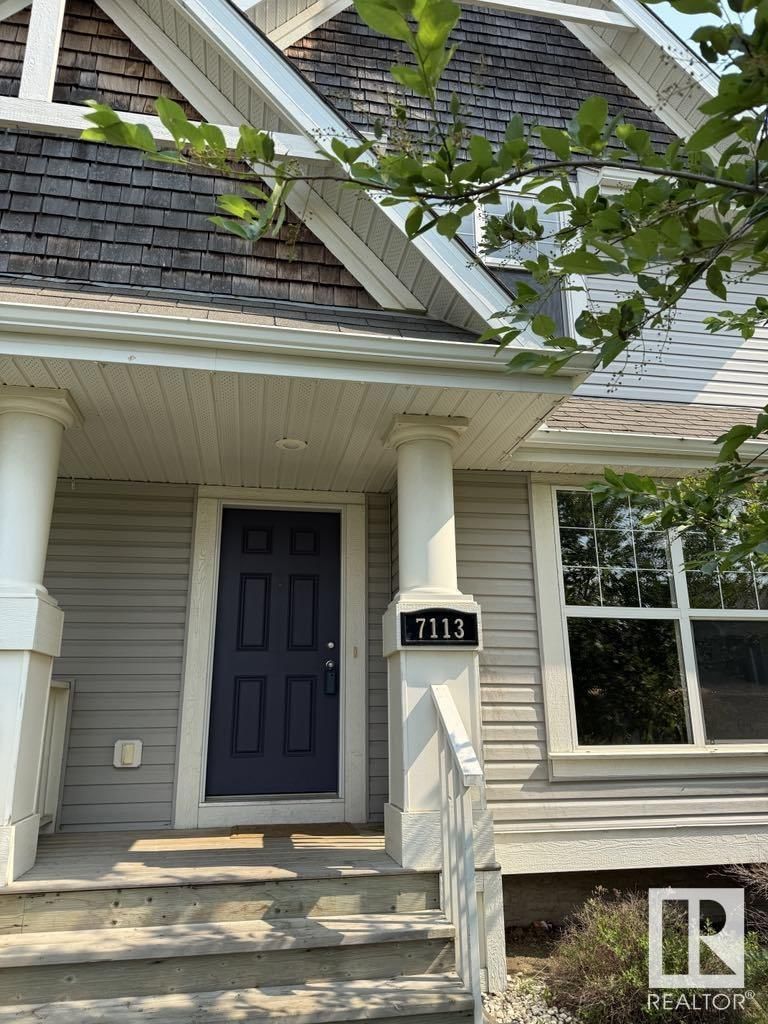 SW - 7113 21 AV Image 1