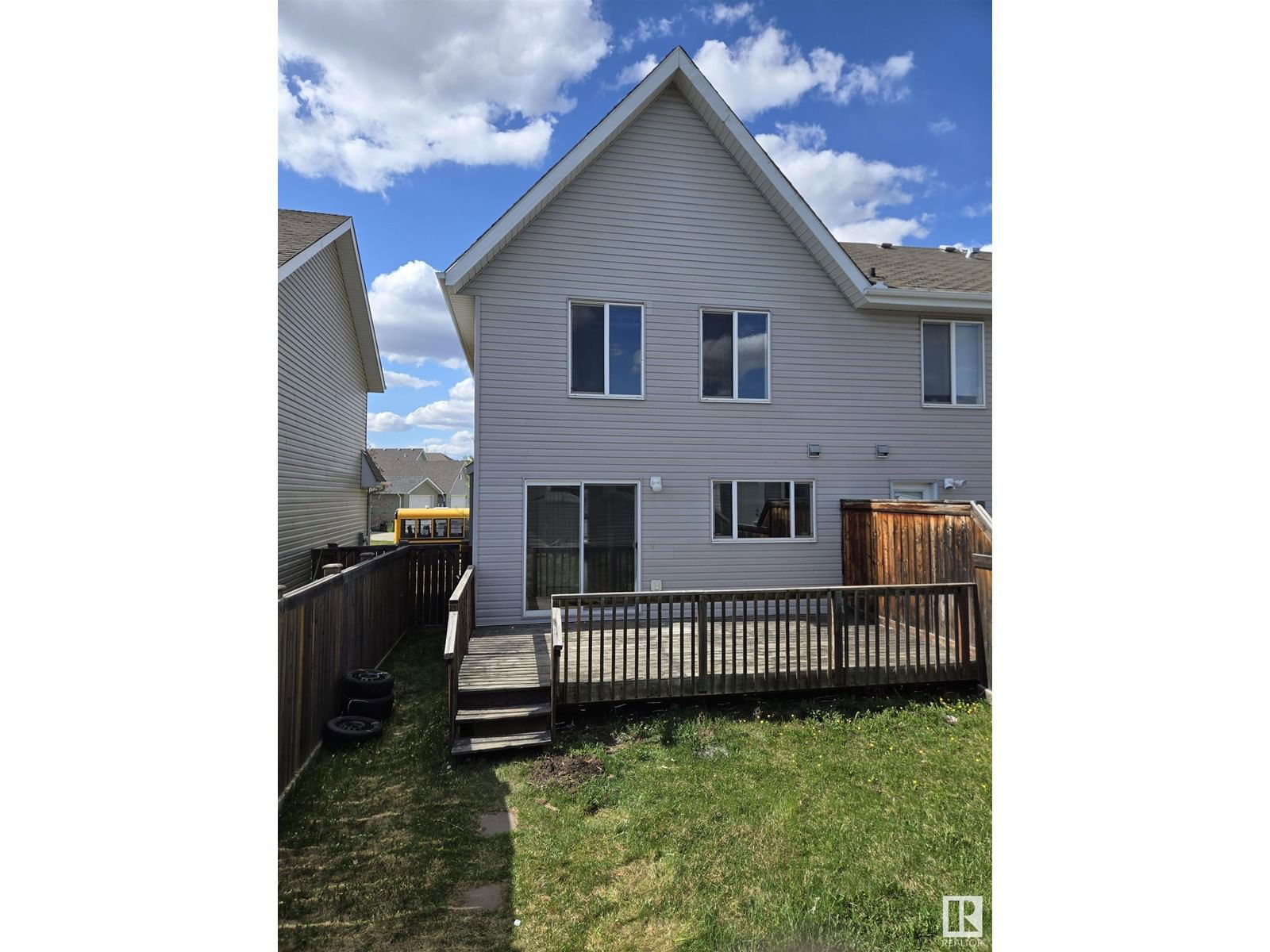 SW - 7113 21 AV Image 22