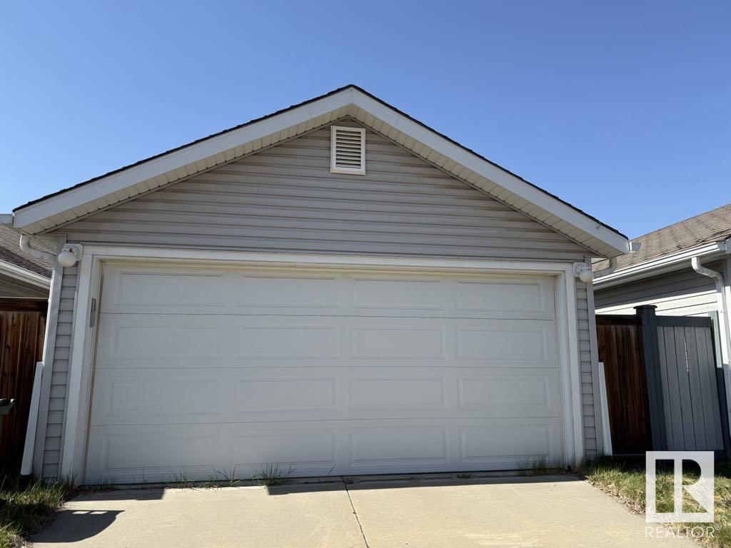 SW - 7113 21 AV Image 25