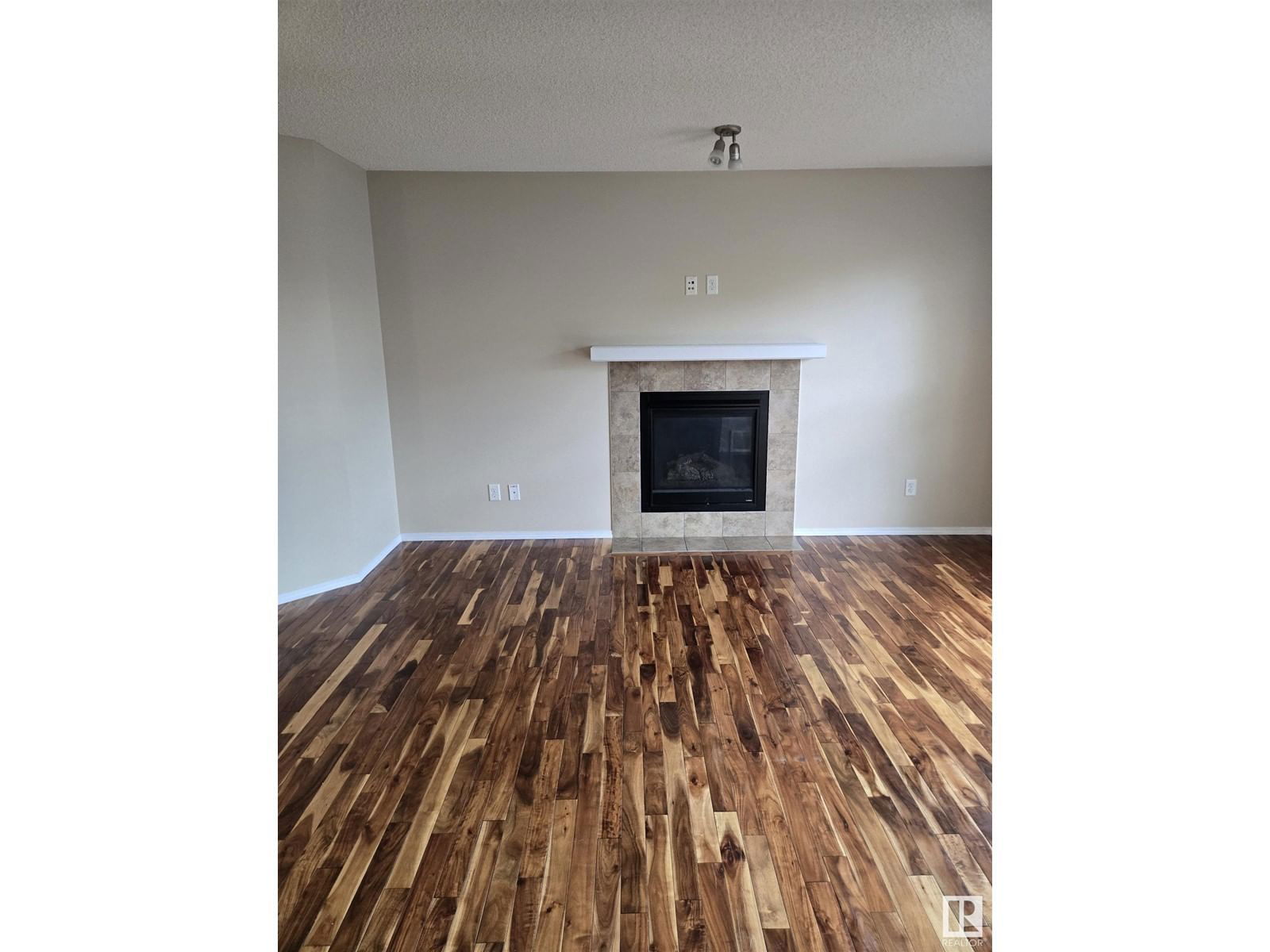 SW - 7113 21 AV Image 5