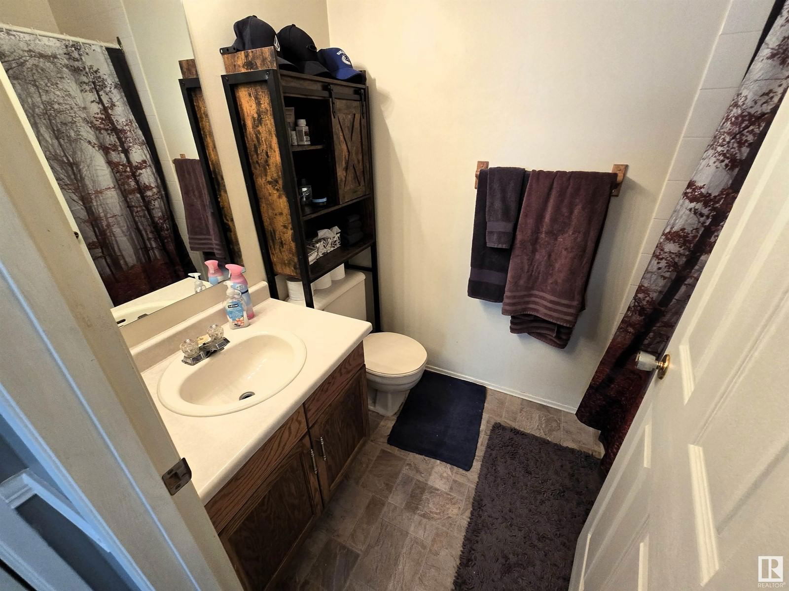 823 JOHNS CL Image 15