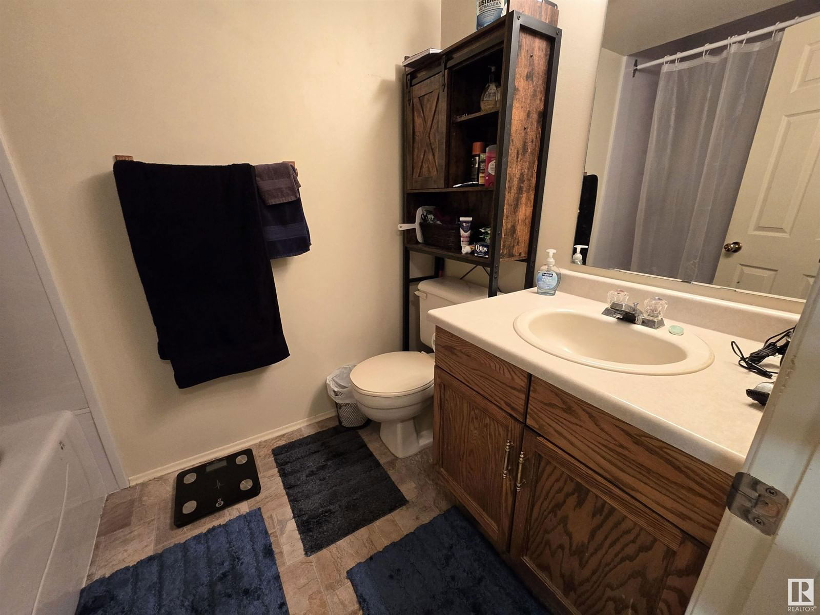 823 JOHNS CL Image 23