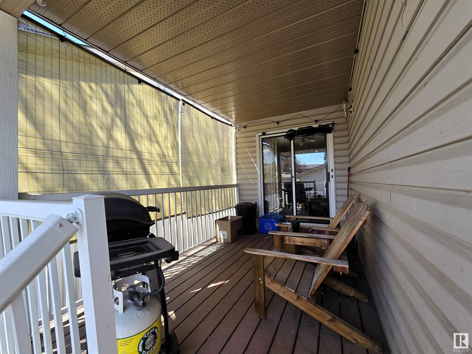 823 JOHNS CL Image 28