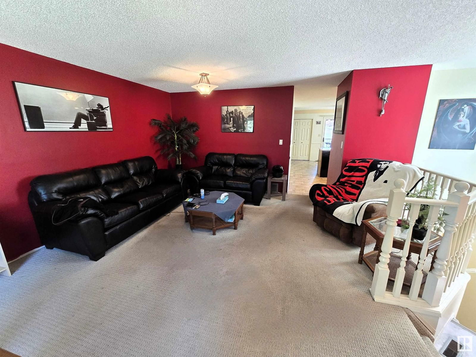 823 JOHNS CL Image 3