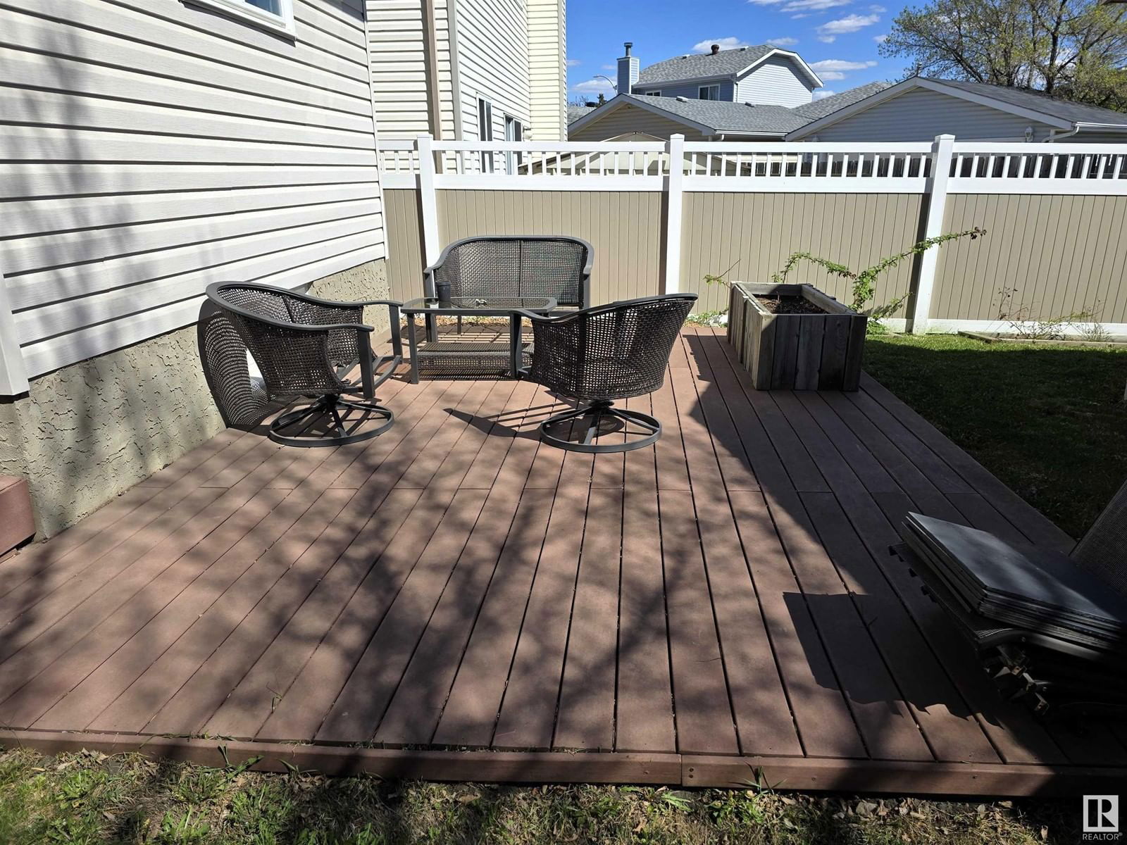 823 JOHNS CL Image 30