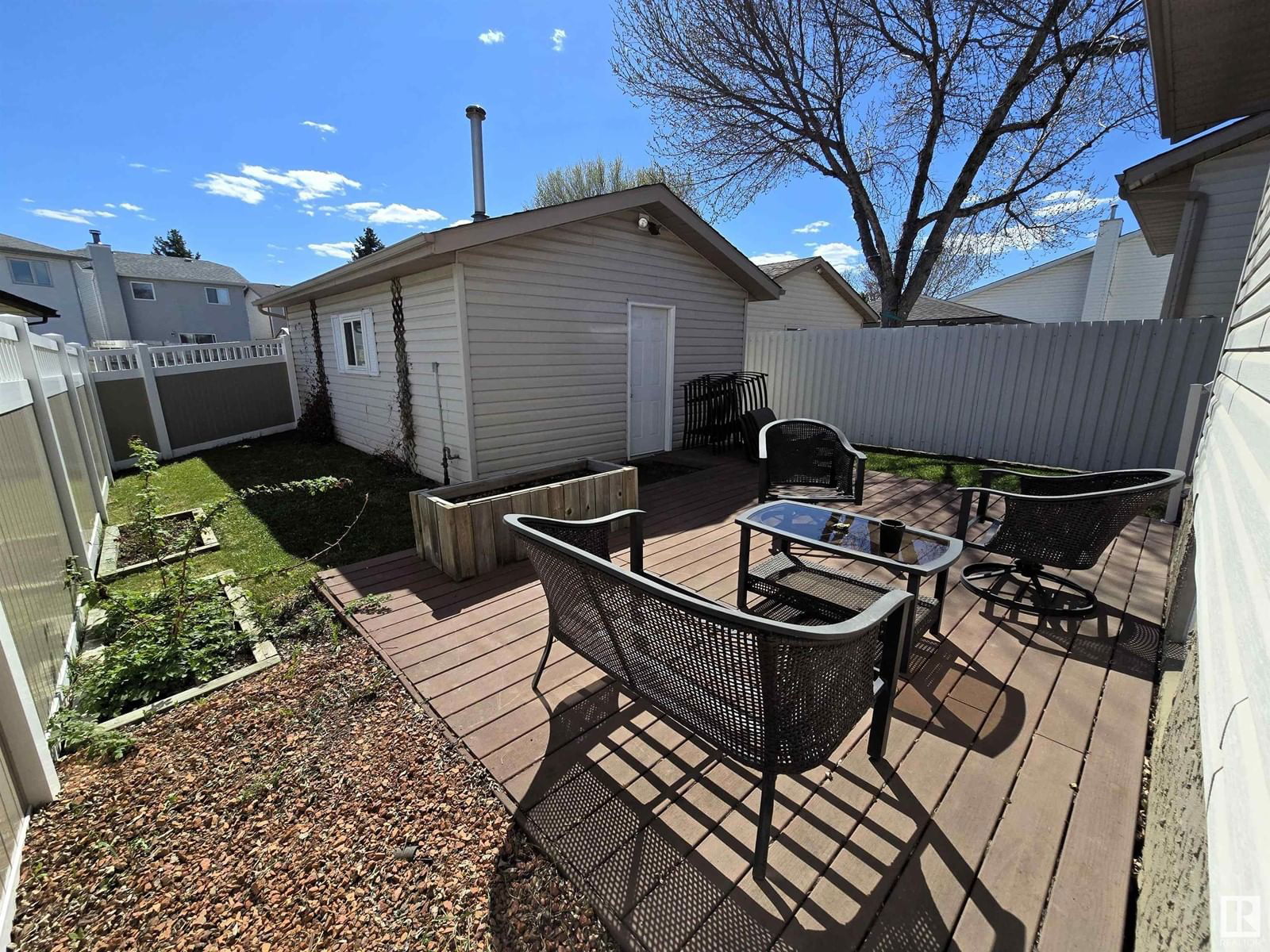 823 JOHNS CL Image 31
