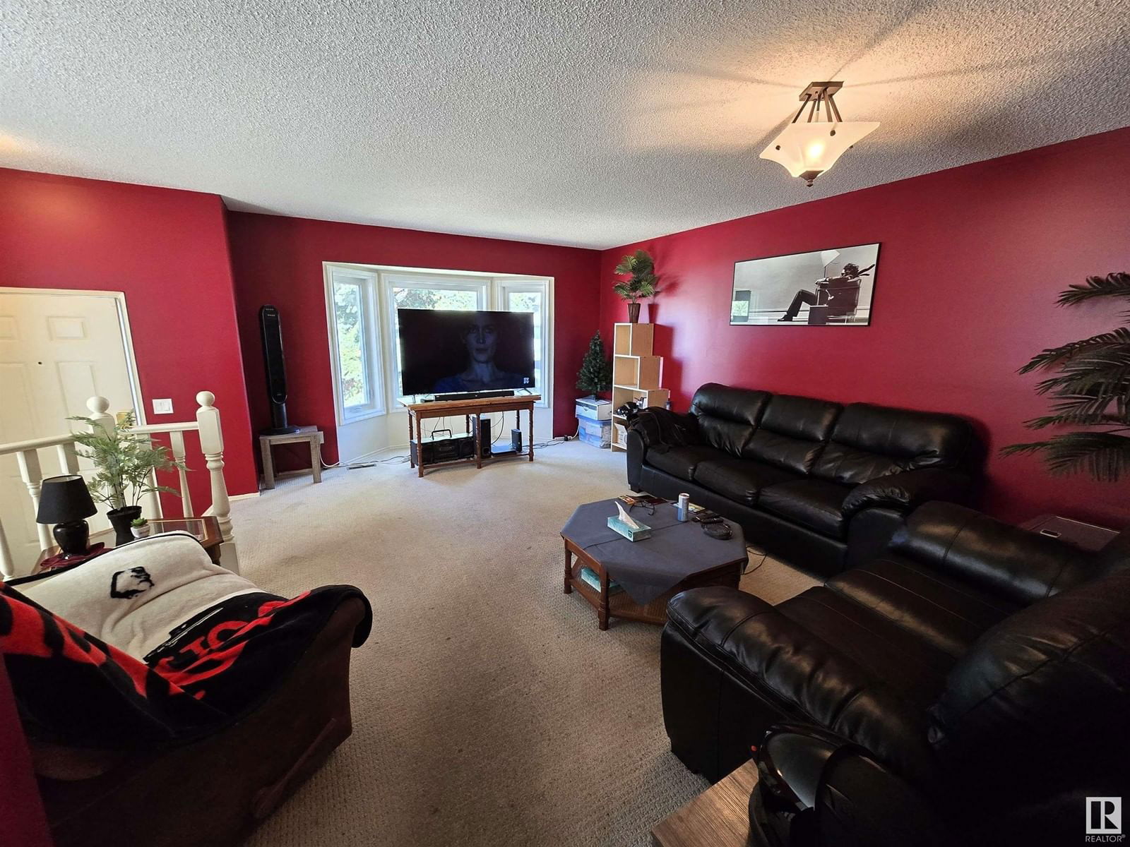 823 JOHNS CL Image 5