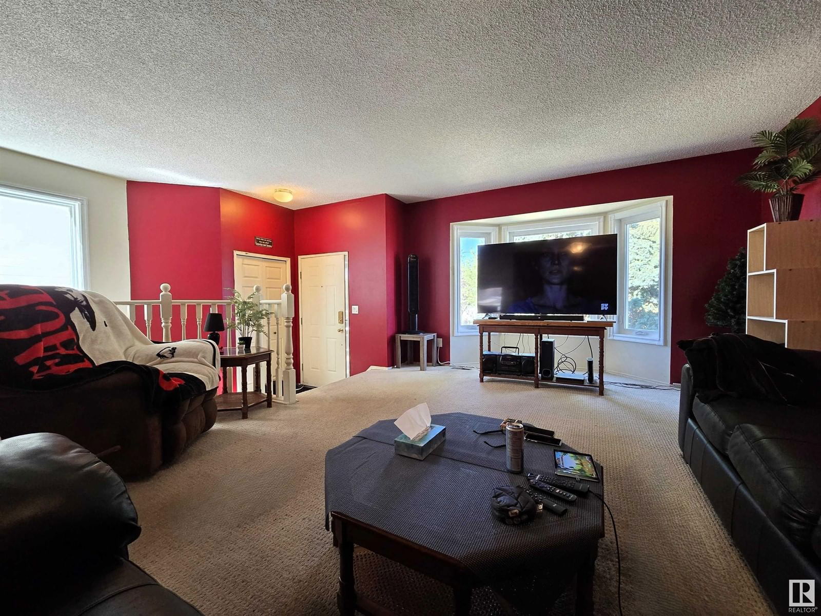 823 JOHNS CL Image 6