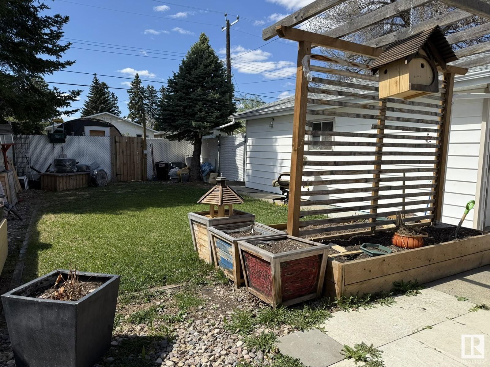 10622 150 St Edmonton, Alberta