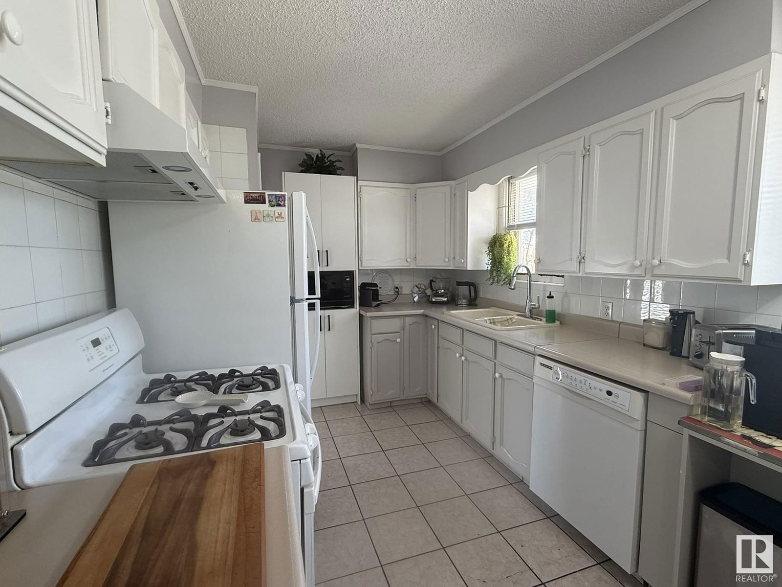 10622 150 St Edmonton, Alberta