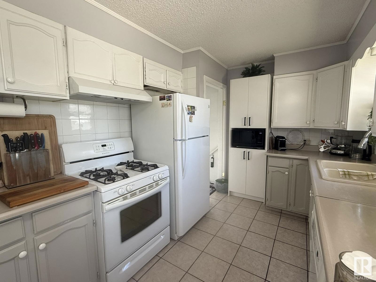 10622 150 St Edmonton, Alberta