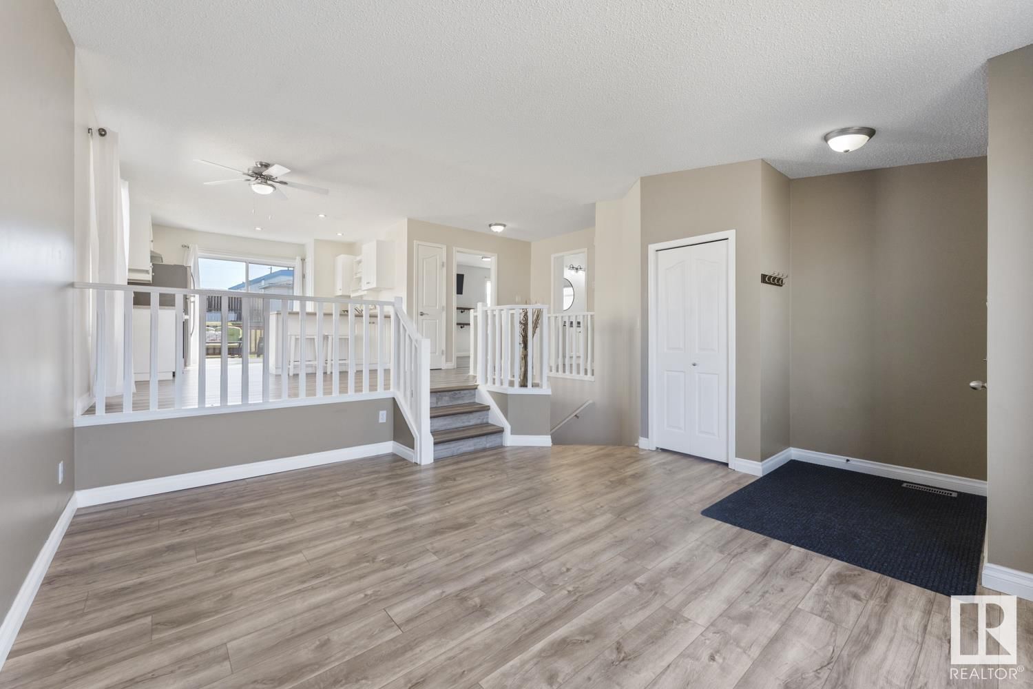 4801 45 ST Image 10
