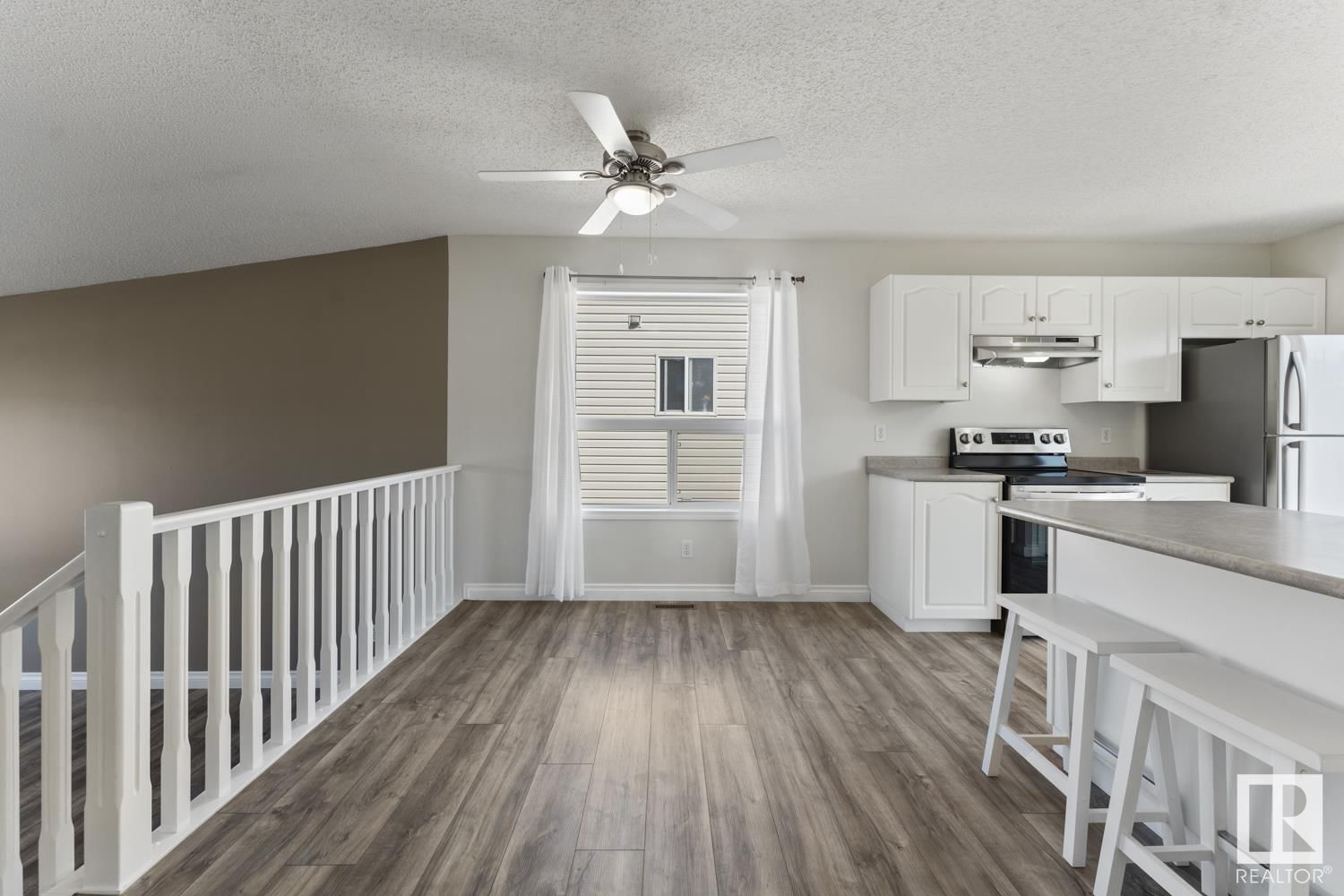 4801 45 ST Image 11