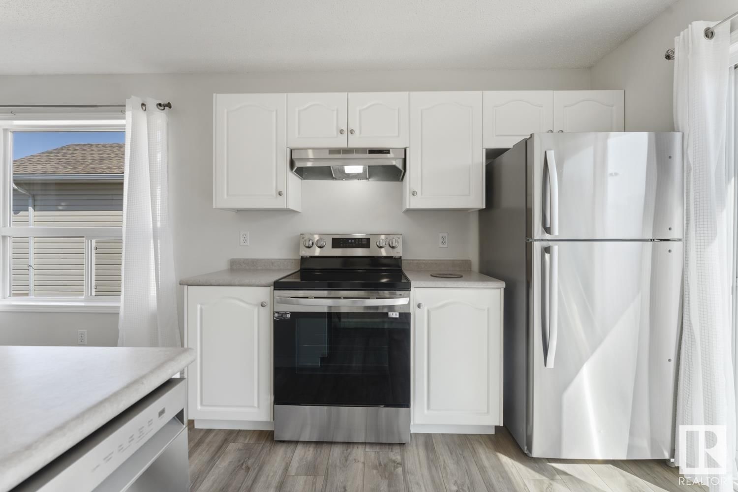 4801 45 ST Image 18