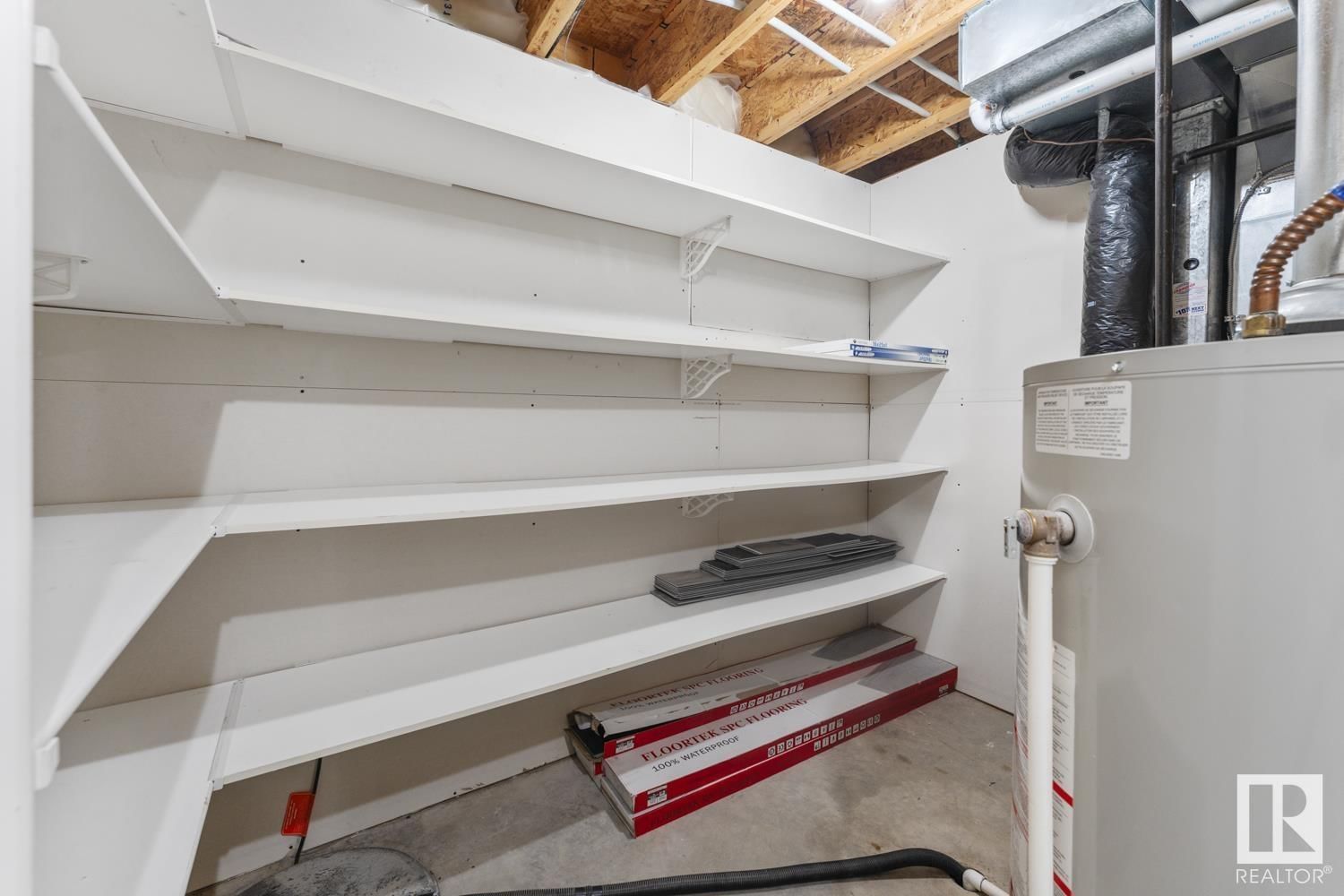4801 45 ST Image 28