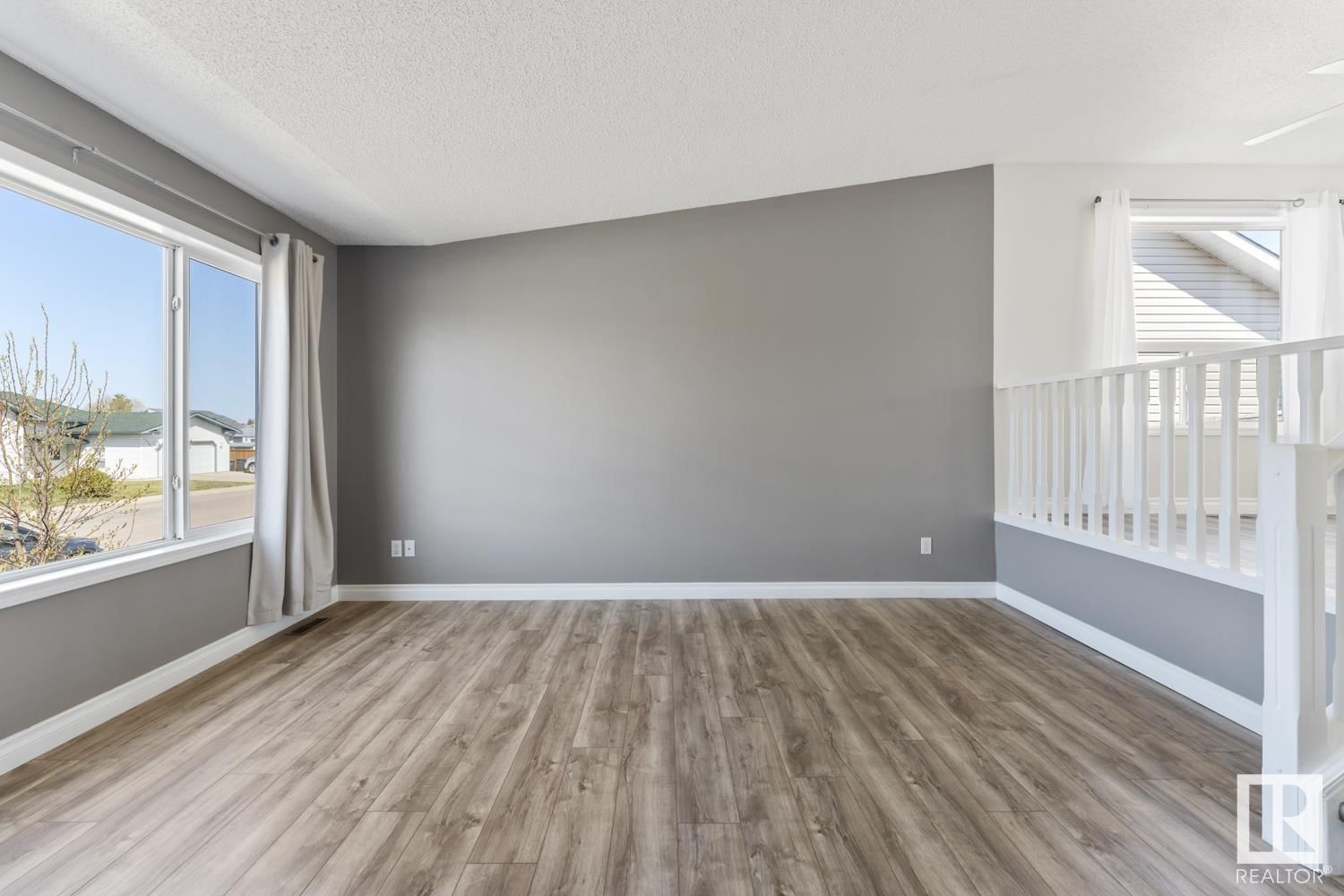 4801 45 ST Image 9