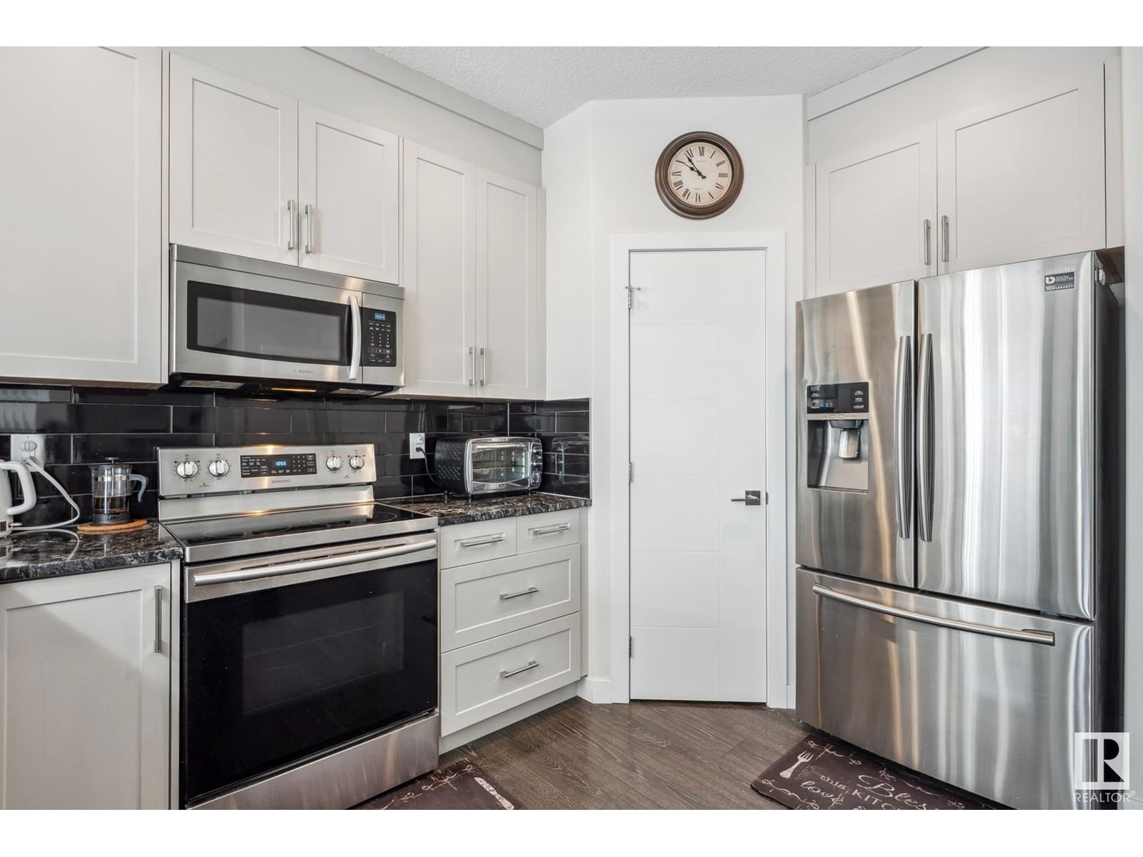 9164 COOPER CR Image 8