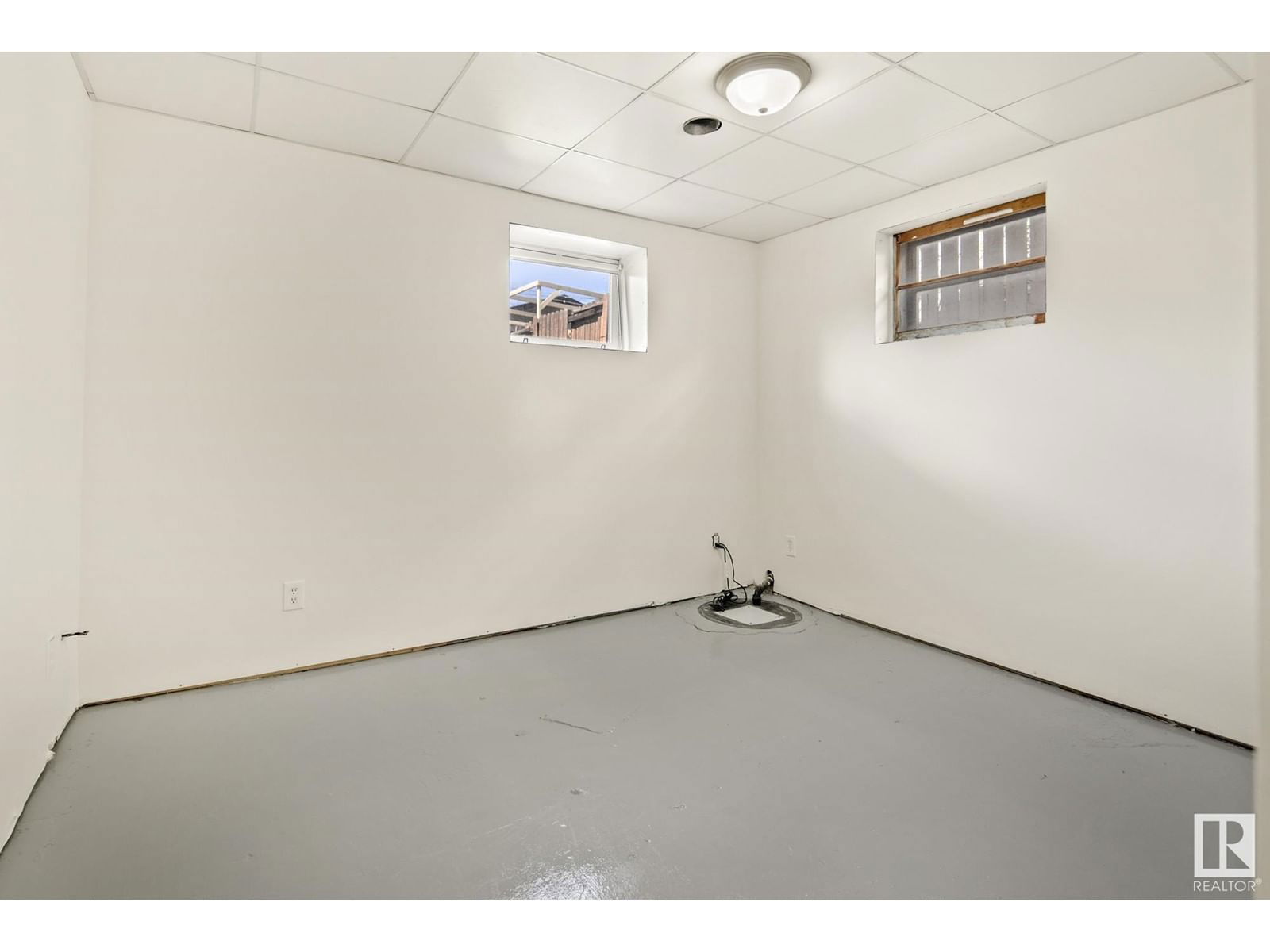 Nw - 12722 113a St Edmonton, Alberta