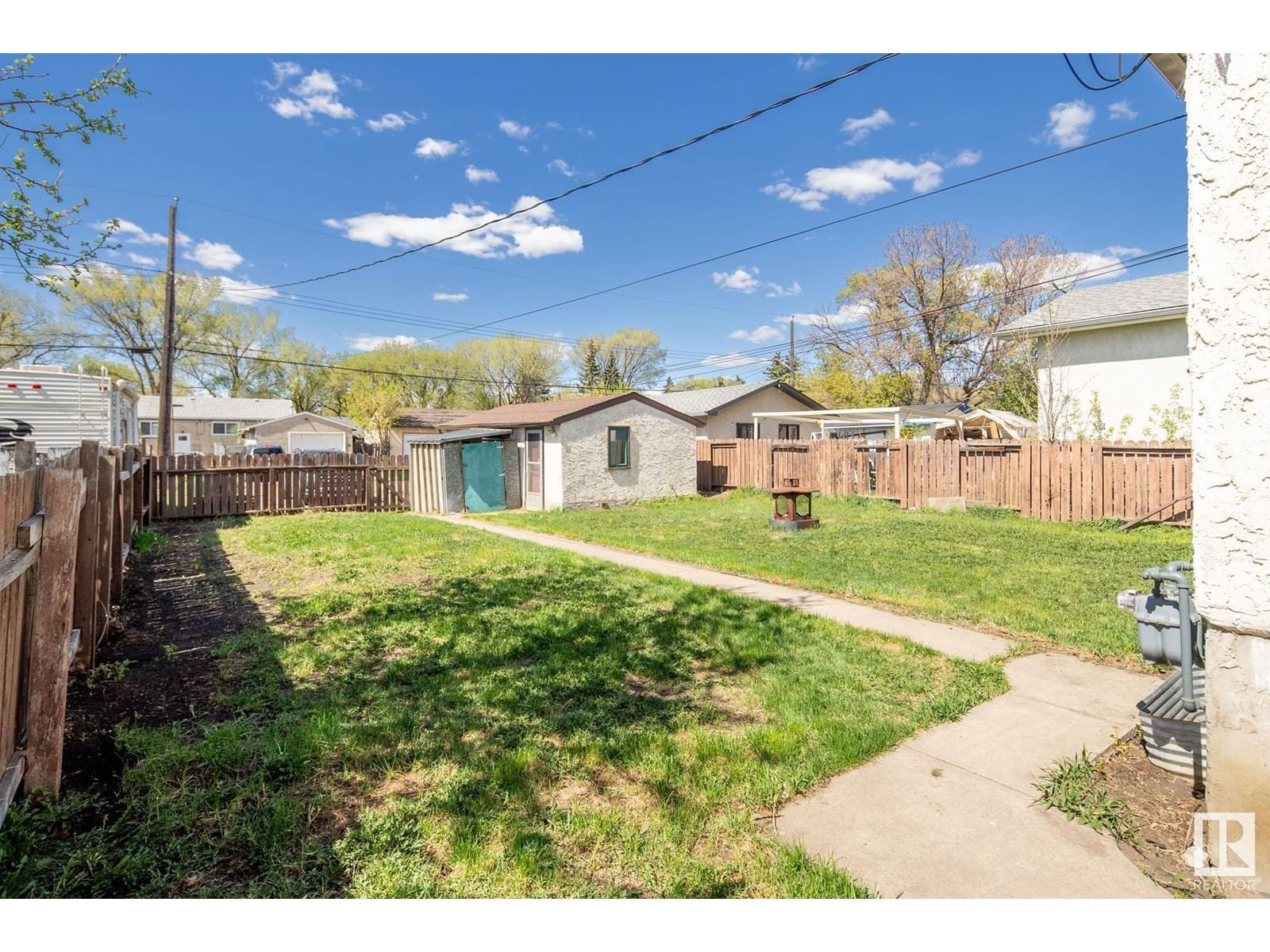 Nw - 12722 113a St Edmonton, Alberta