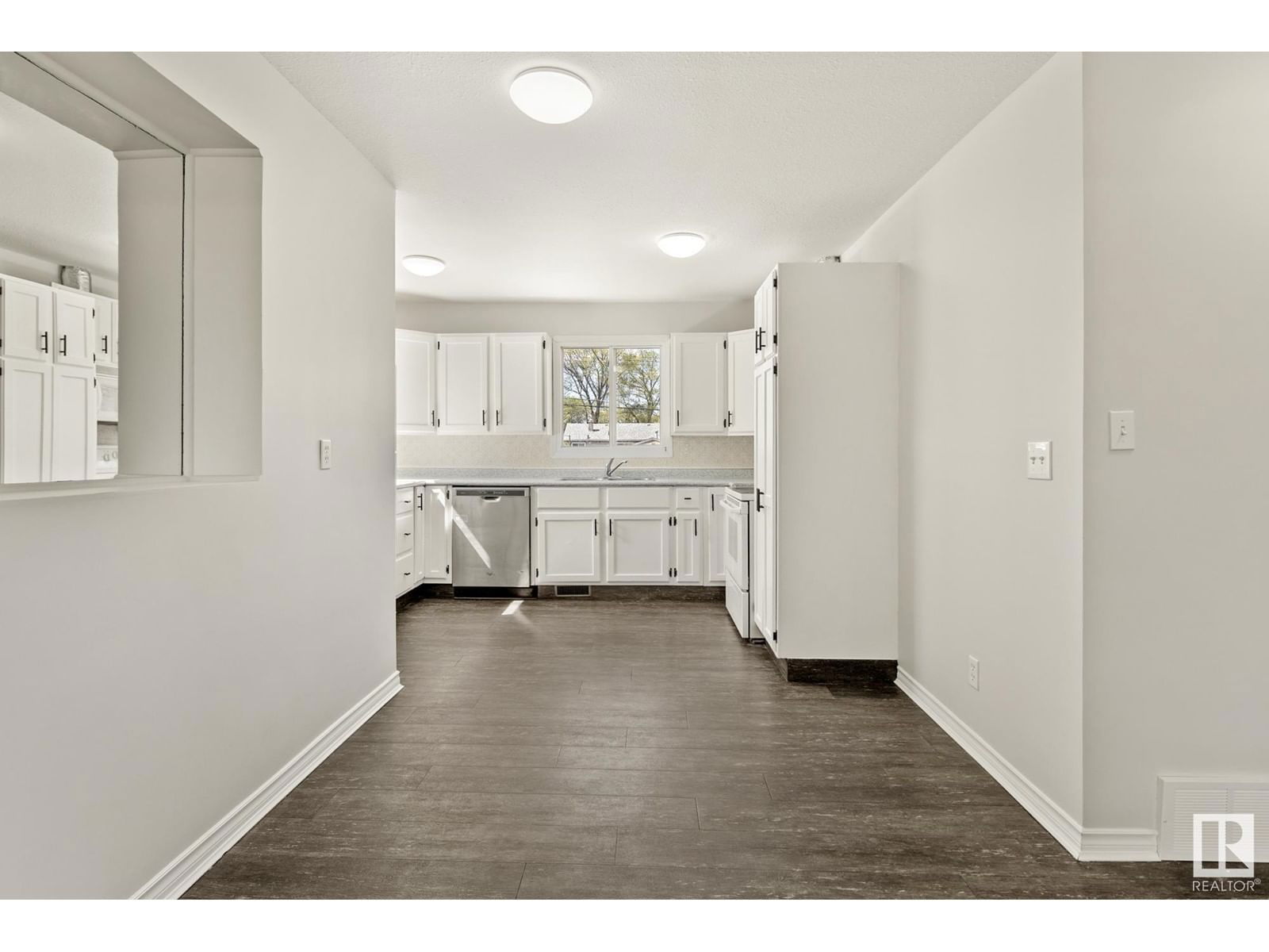 Nw - 12722 113a St Edmonton, Alberta