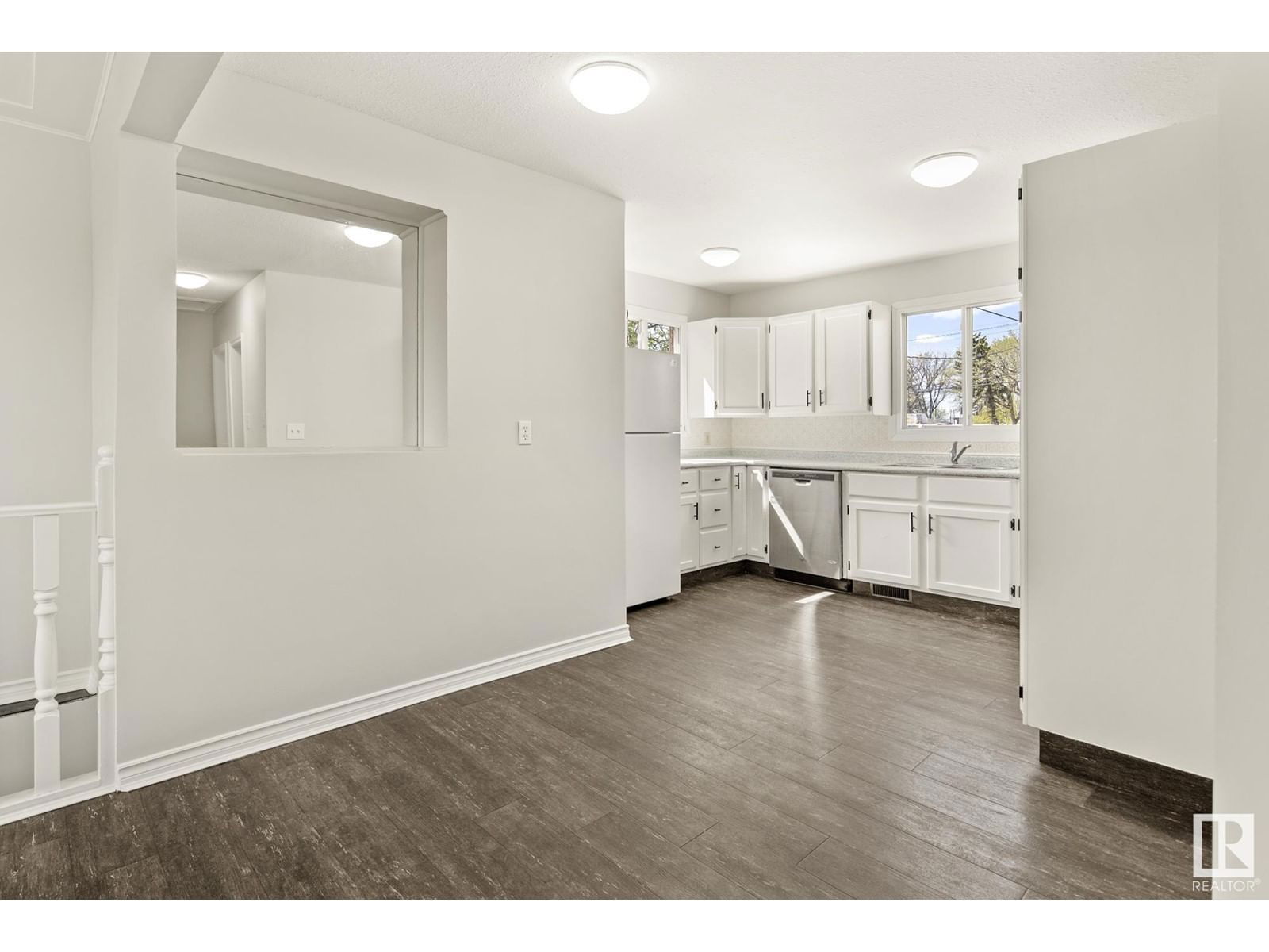 Nw - 12722 113a St Edmonton, Alberta