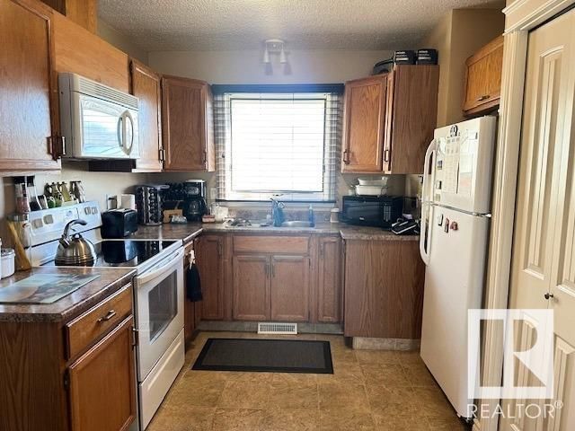 14616 37 St Edmonton, Alberta