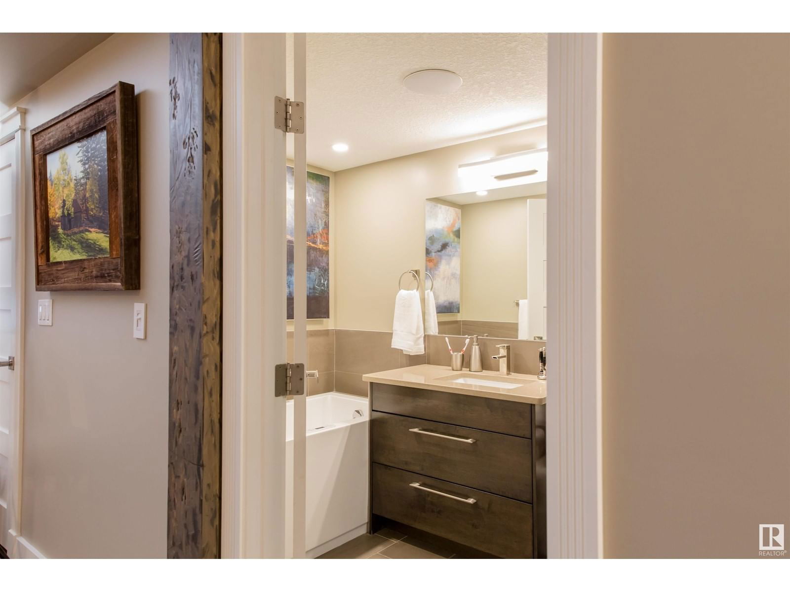 401 - 10154 103 ST NW Image 20