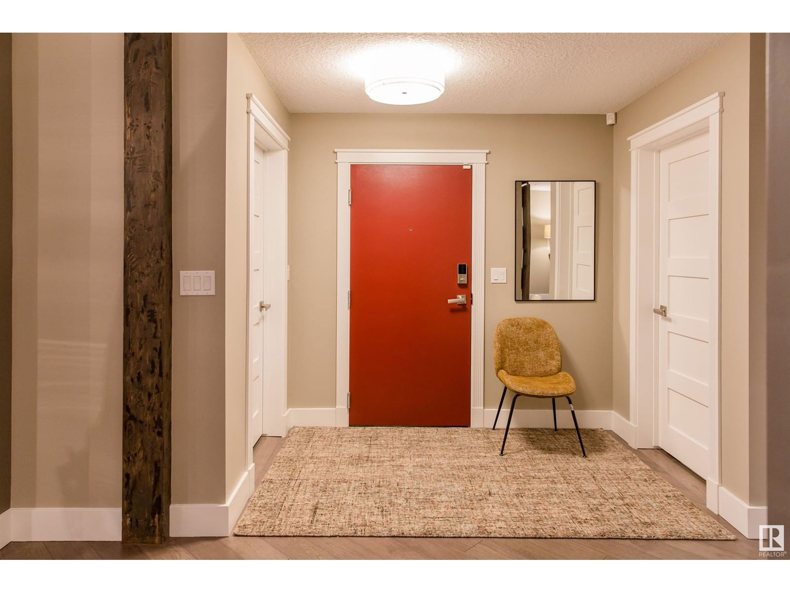 401 - 10154 103 ST NW Image 3