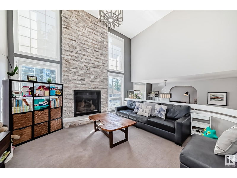 18535 70 Av Edmonton, Alberta