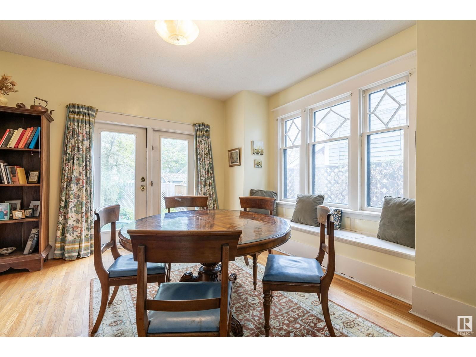 Nw - 9924 87 Av Edmonton, Alberta