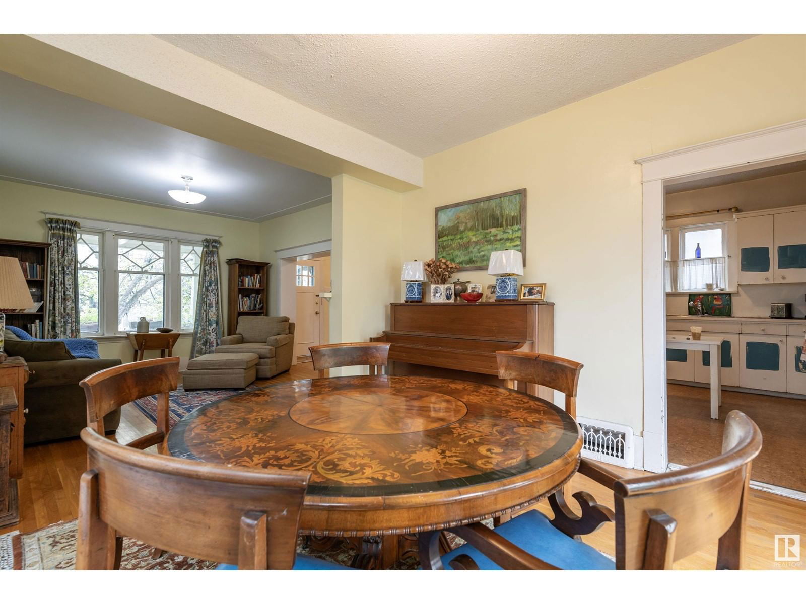 Nw - 9924 87 Av Edmonton, Alberta