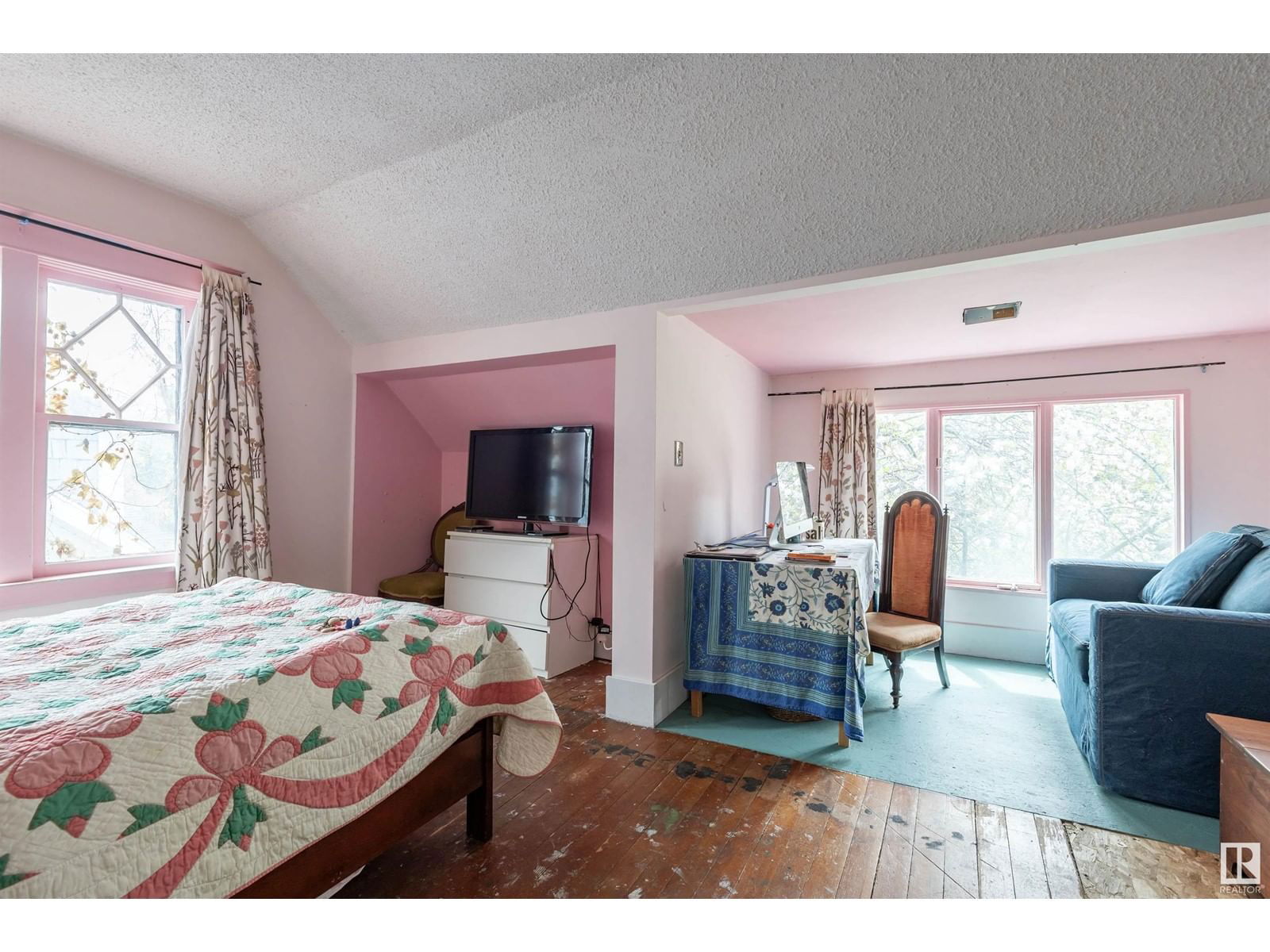Nw - 9924 87 Av Edmonton, Alberta
