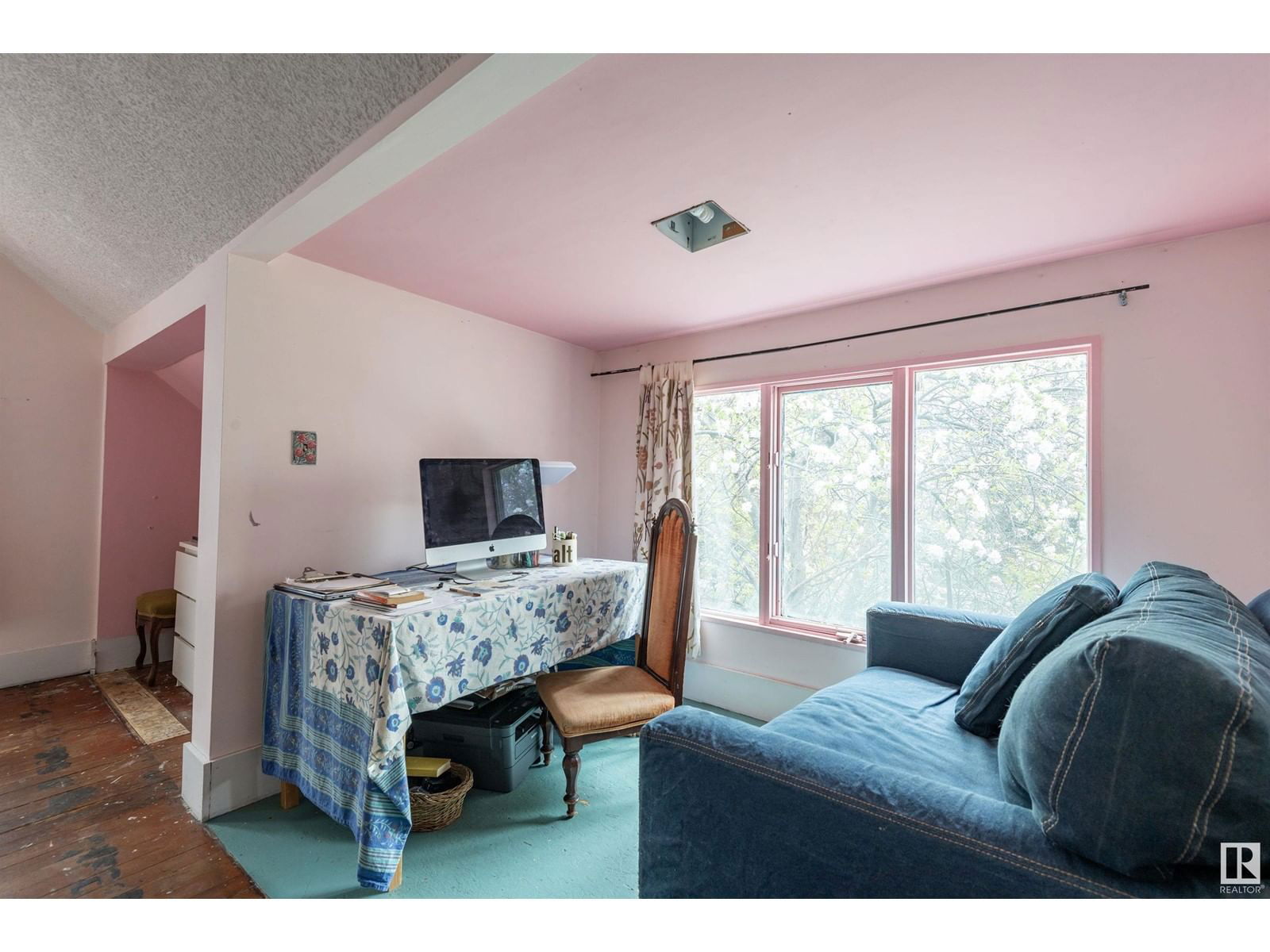Nw - 9924 87 Av Edmonton, Alberta
