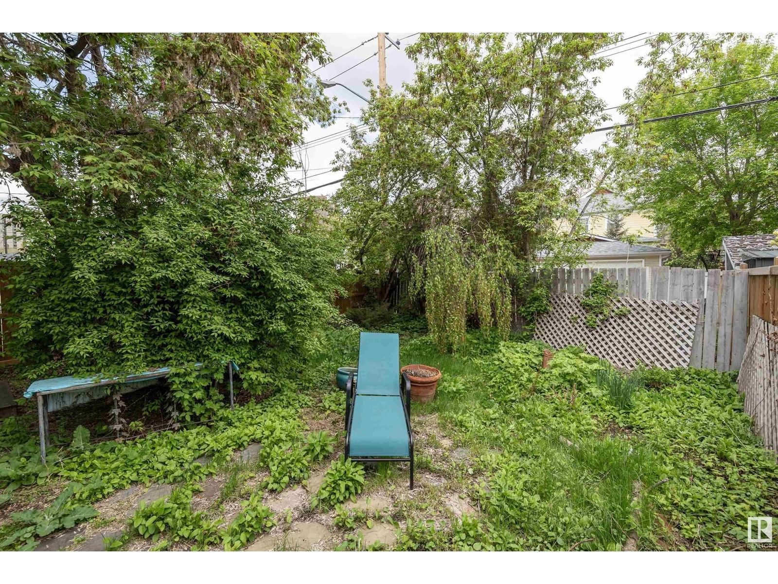 Nw - 9924 87 Av Edmonton, Alberta