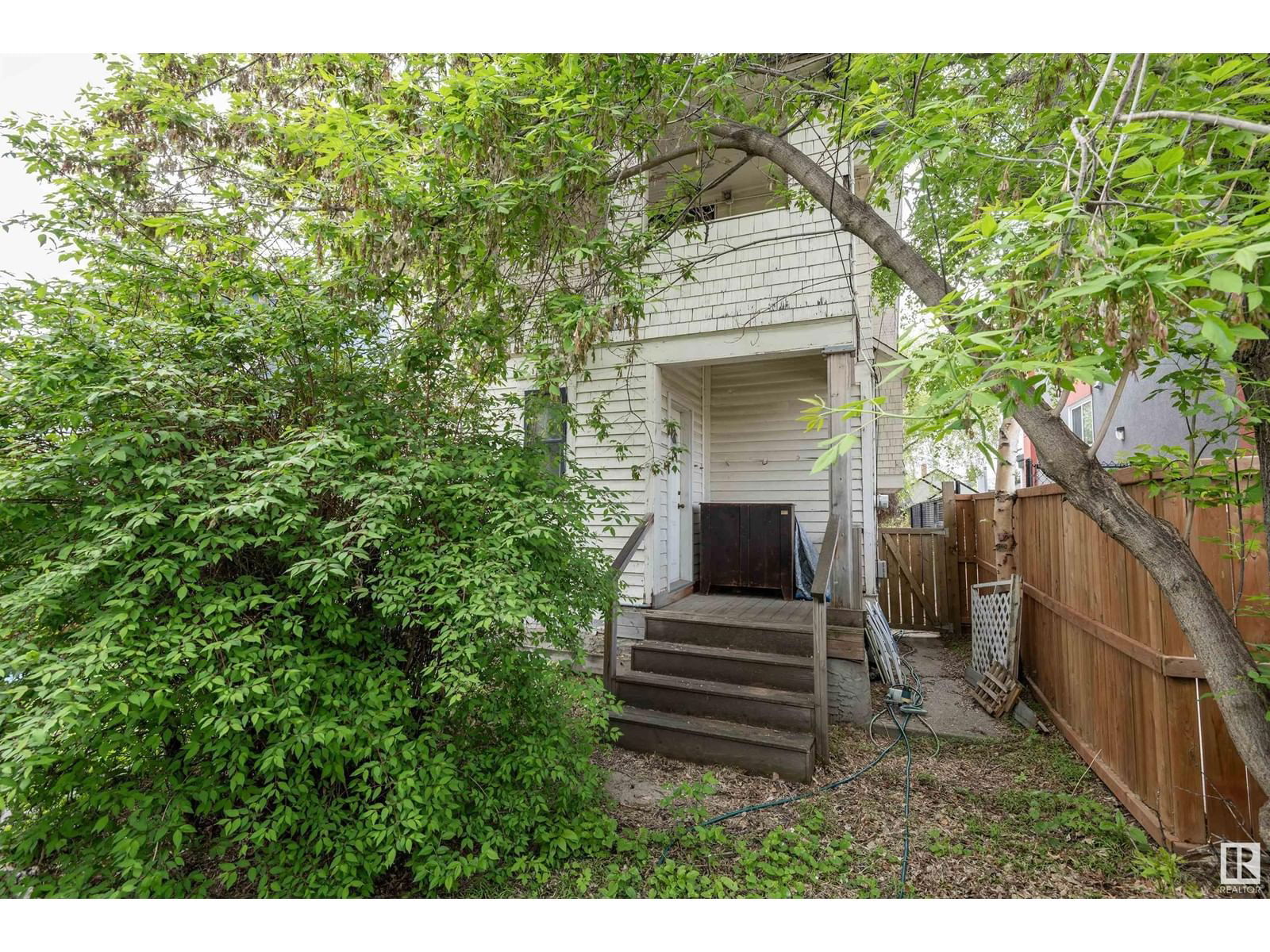 Nw - 9924 87 Av Edmonton, Alberta