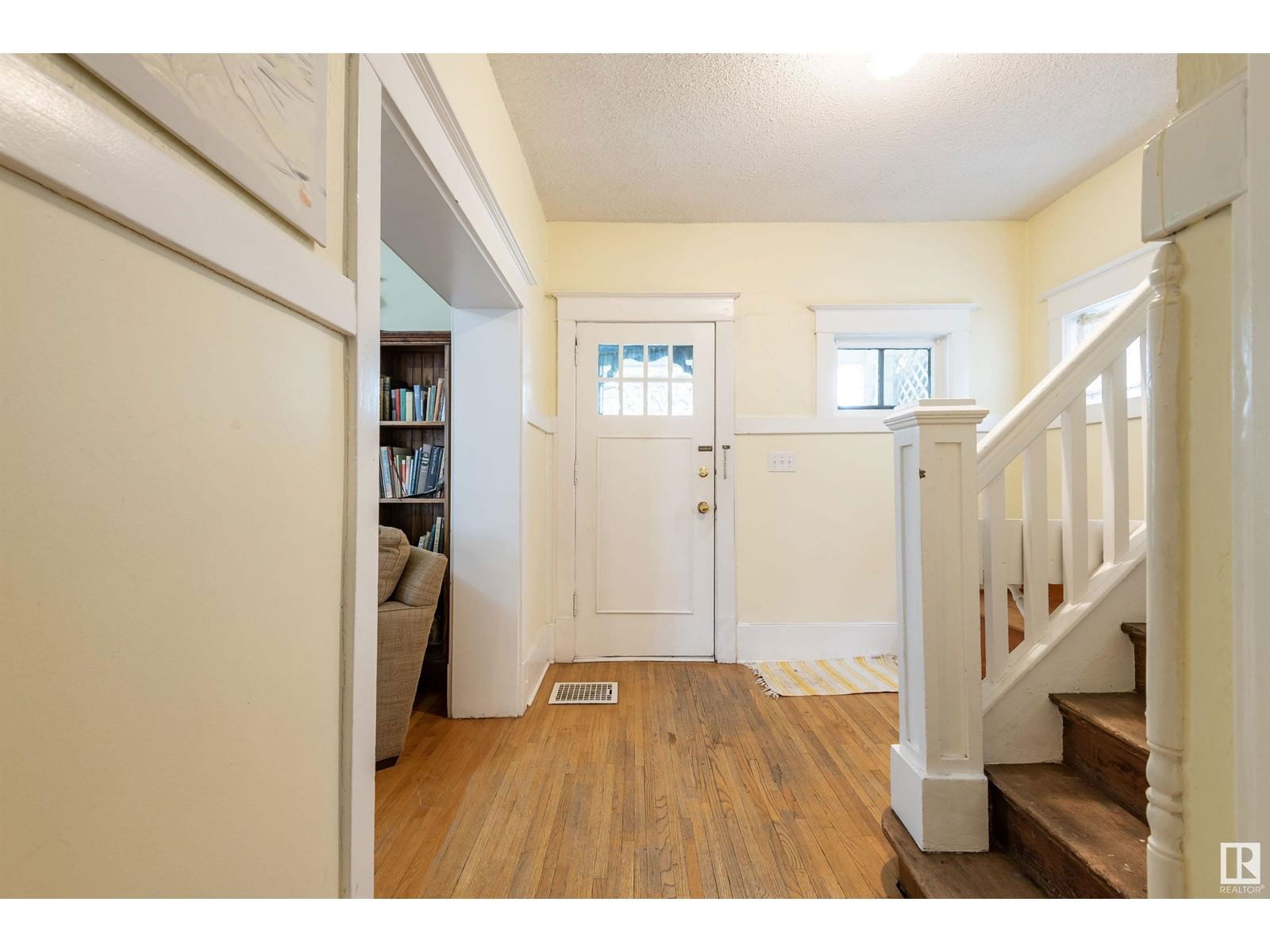 Nw - 9924 87 Av Edmonton, Alberta