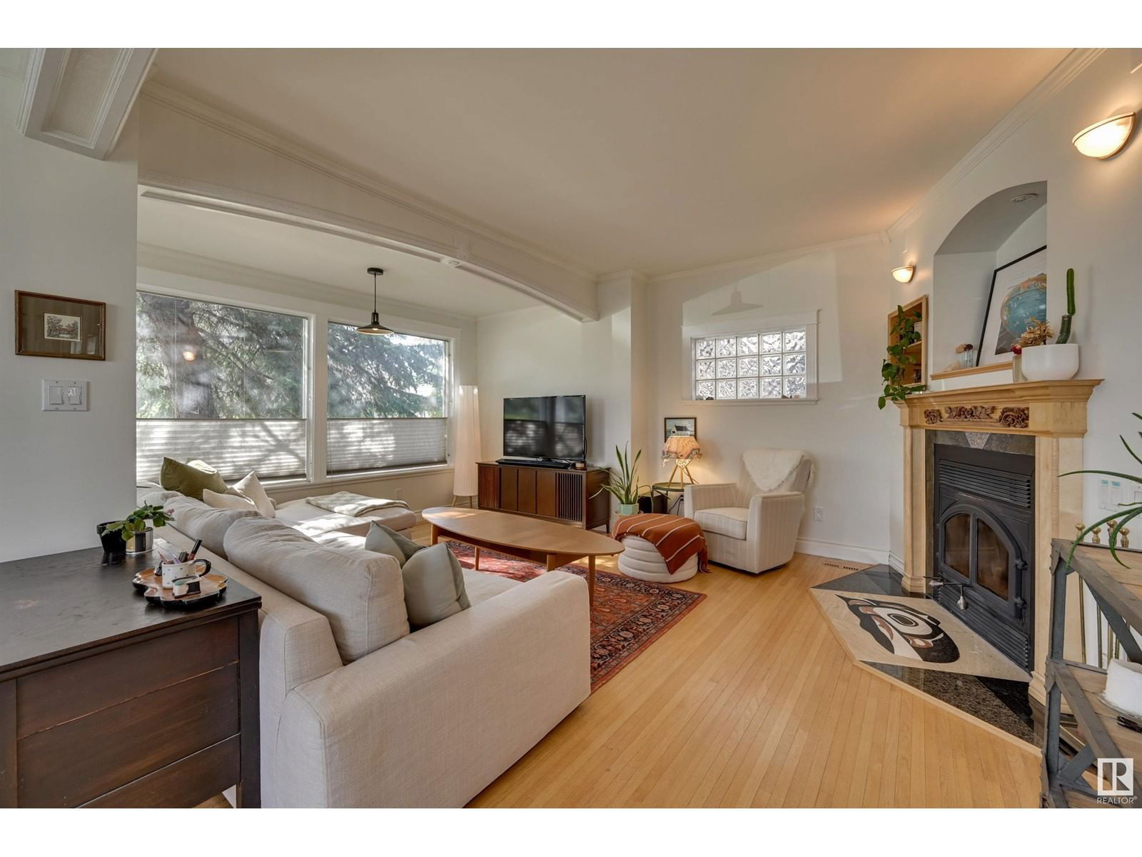 7009 105a St Nw Edmonton, Alberta
